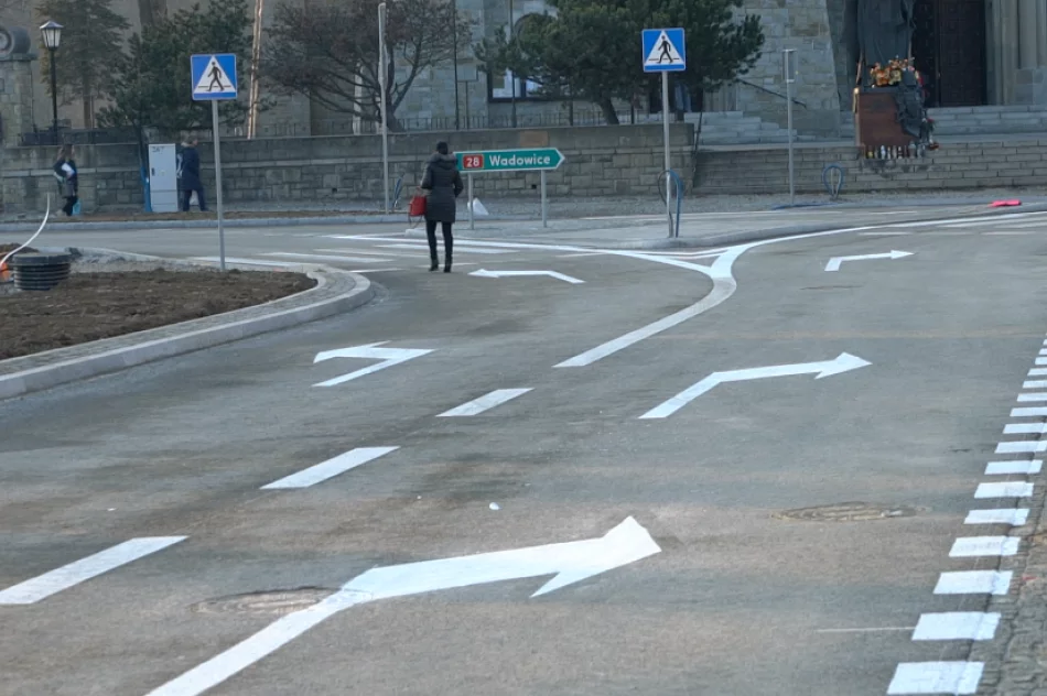 Miasto wstrzymało wznowienie ruchu w Rynku przez brak oświetlenia - zdjęcie 8