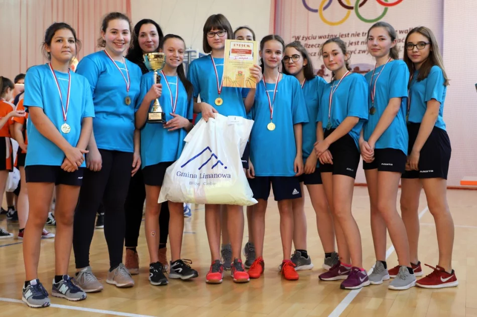 Znani Mistrzowie Gminy w Piłce Koszykowej - Igrzyska Młodzieży Szkolnej - zdjęcie 4