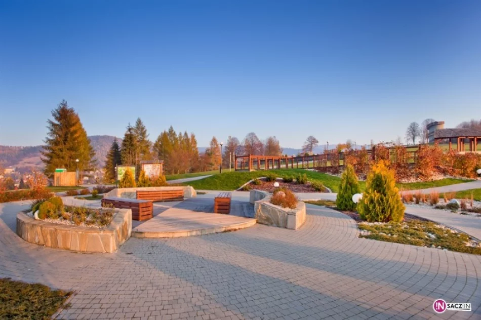 Muszyna: ogród baśni i legend, ptasia wyspa i spacer nad ziemią wśród drzew? - zdjęcie 2