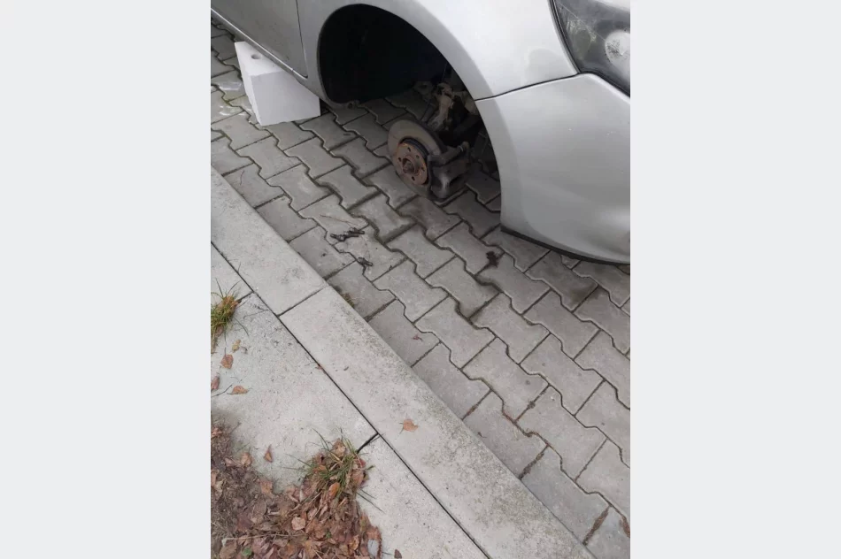 Z zaparkowanego samochodu skradli... przednie koła - zdjęcie 3