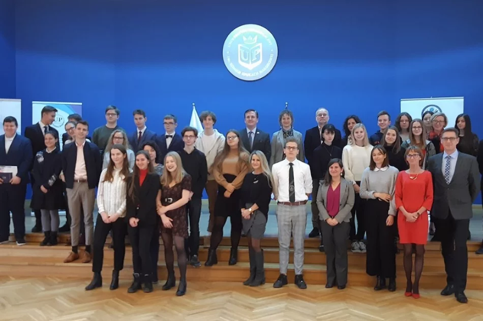 Wykazali się wiedzą o amerykańskiej historii, kulturze, geografii i polityce - zdjęcie 7