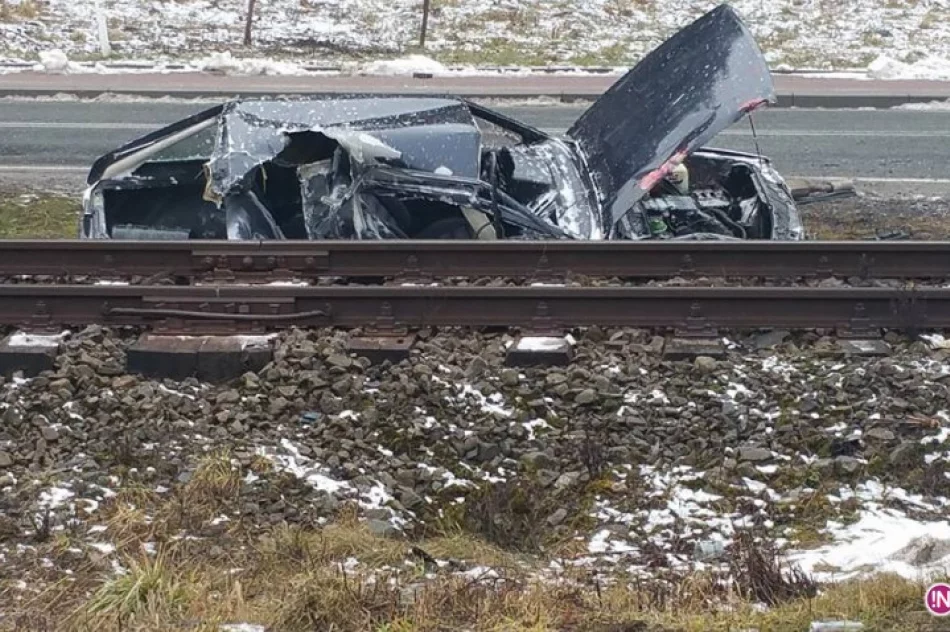 Muszyna: wypadek na przejeździe kolejowym. Rannych dwóch braci - zdjęcie 2
