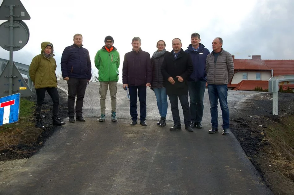 Odebrano drogę gminną w Kaninie i Pisarzowej - zdjęcie 6