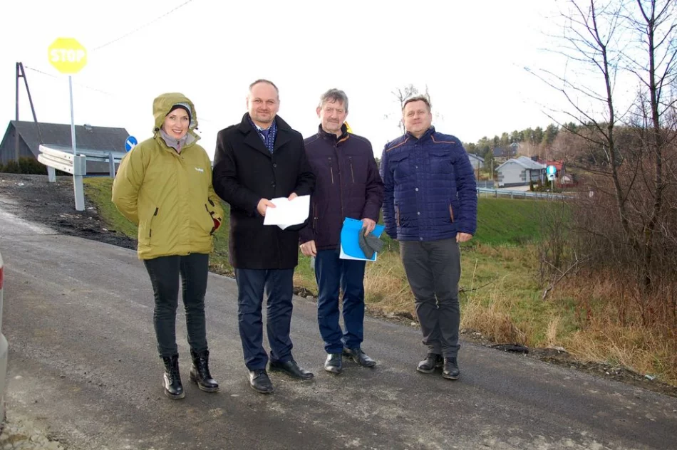 Odebrano drogę gminną w Kaninie i Pisarzowej - zdjęcie 7