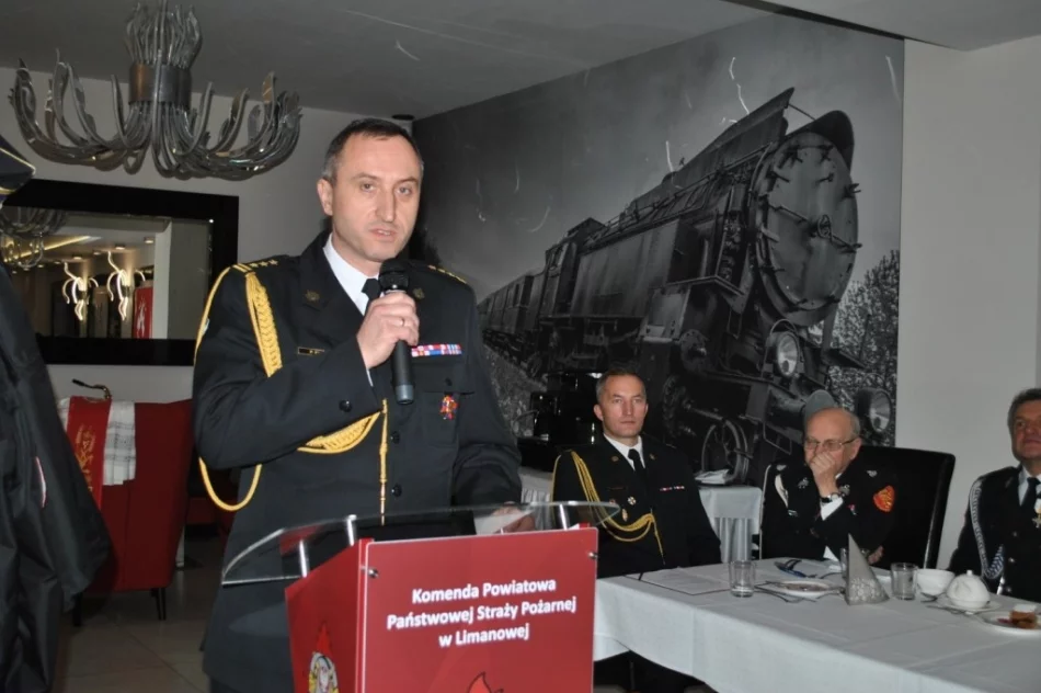 Strażacki opłatek dla funkcjonariuszy PSP i druhów OSP - zdjęcie 8