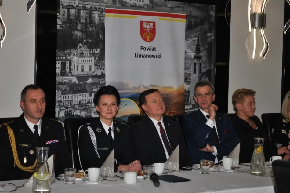 Strażacki opłatek dla funkcjonariuszy PSP i druhów OSP - zdjęcie 9