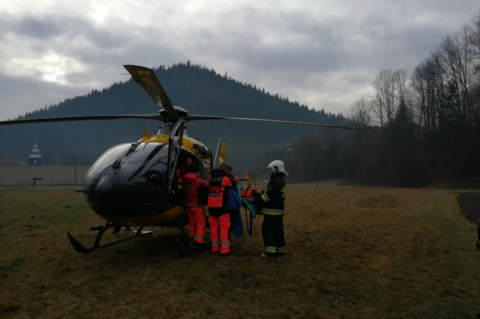 40-latek doznał obrażeń po upadku z wysokości. Zabrał go LPR - zdjęcie 3