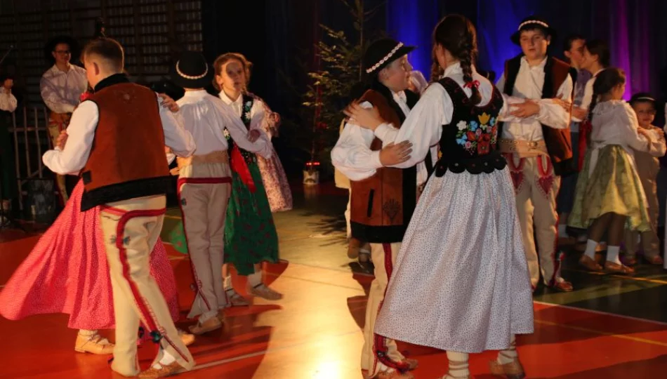 20 lat dziecięcego zespołu kultywującego lokalny folklor - zdjęcie 1