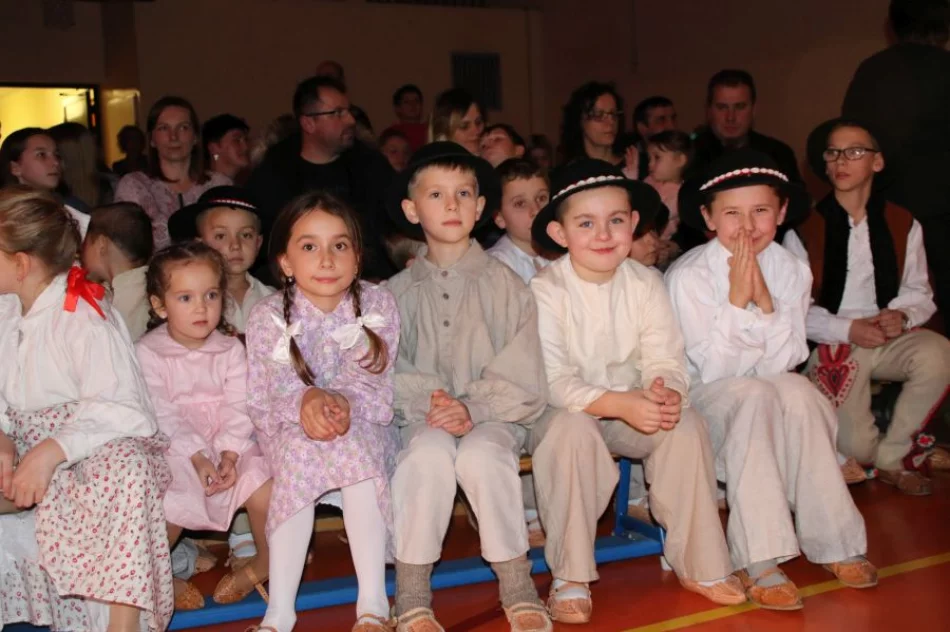 20 lat dziecięcego zespołu kultywującego lokalny folklor - zdjęcie 3