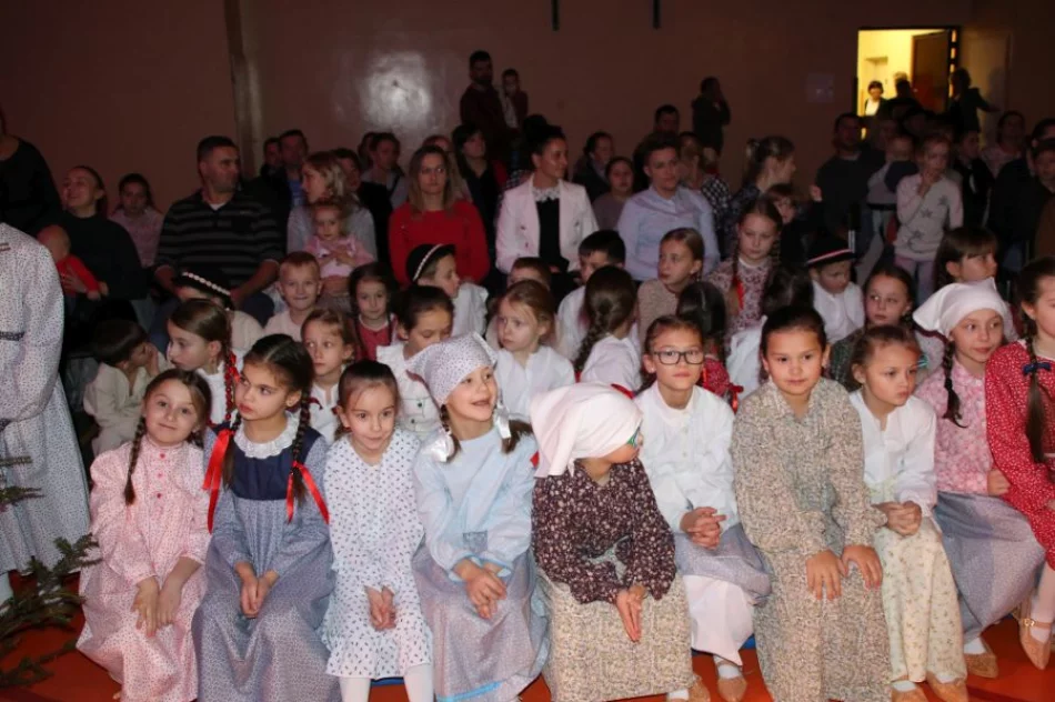 20 lat dziecięcego zespołu kultywującego lokalny folklor - zdjęcie 5