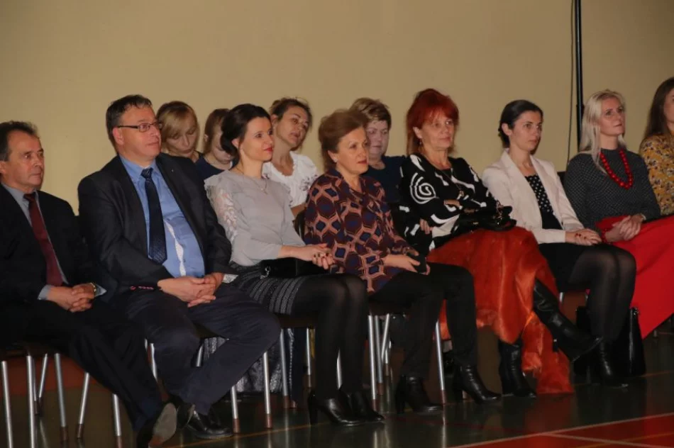 20 lat dziecięcego zespołu kultywującego lokalny folklor - zdjęcie 7