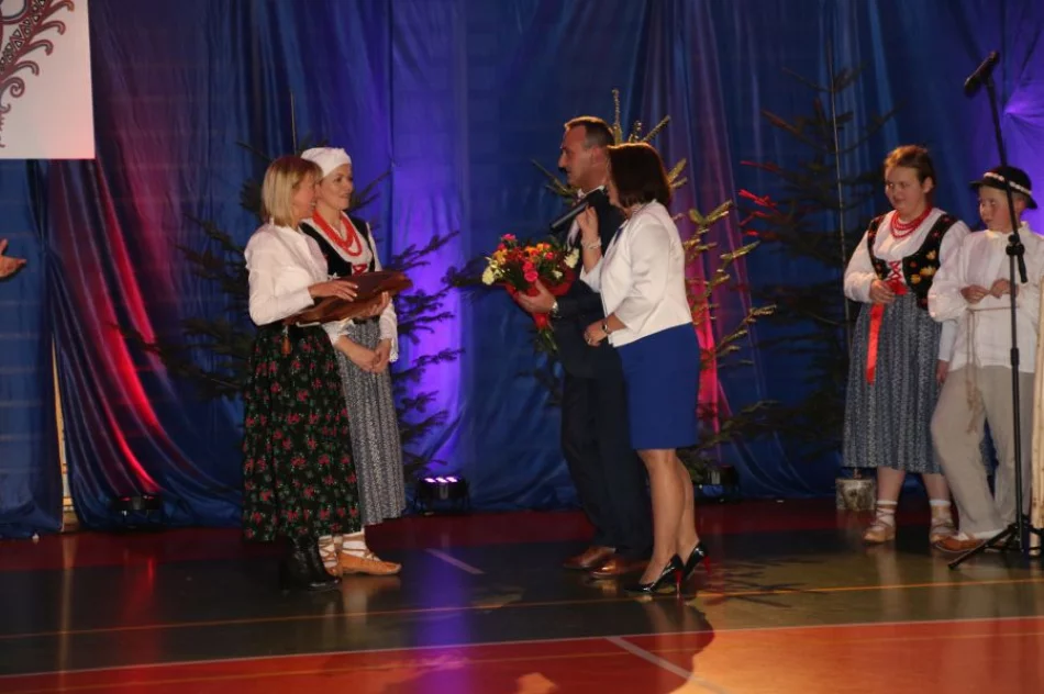 20 lat dziecięcego zespołu kultywującego lokalny folklor - zdjęcie 19