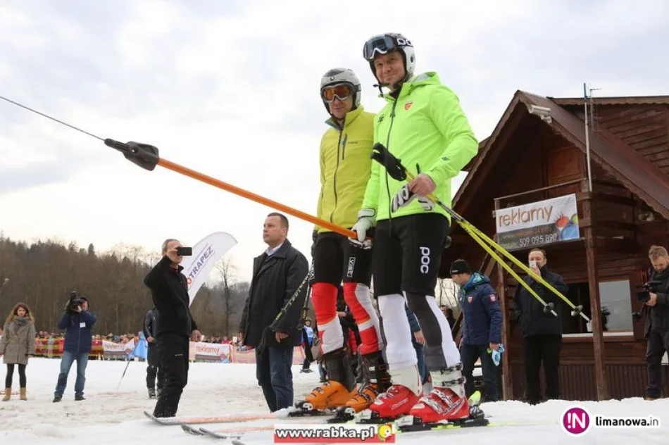 Prezydent i posłowie na IV Memoriale Marii Kaczyńskiej - zdjęcie 2