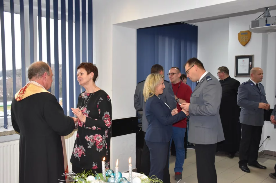 Policyjne spotkanie opłatkowe - zdjęcie 2