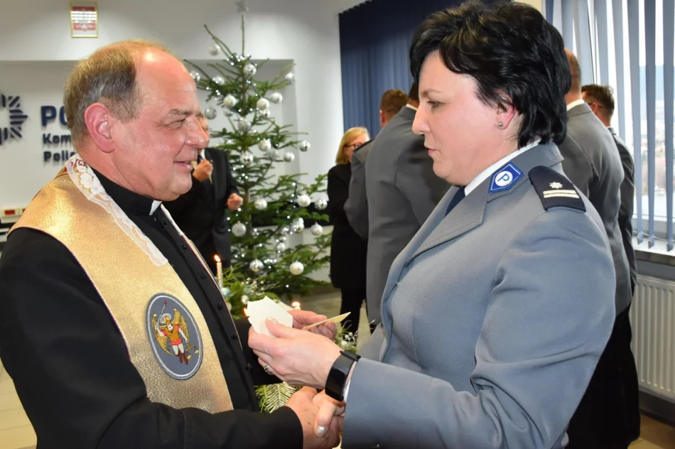 Policyjne spotkanie opłatkowe - zdjęcie 8