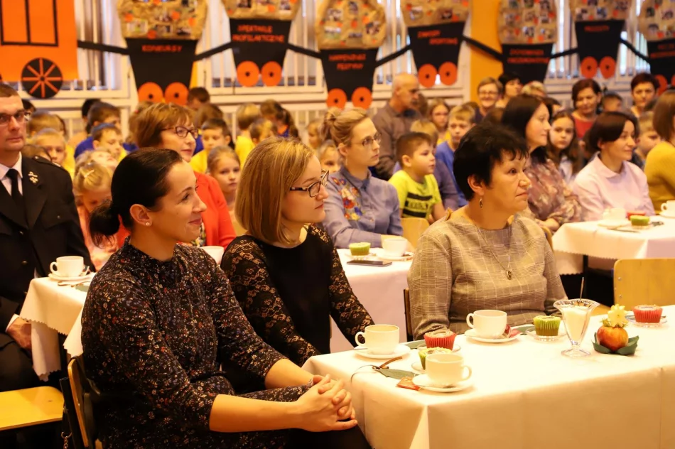 SP nr 2 w Starej Wsi w drodze do Krajowego Certyfikatu                                                                       SZKOŁY PROMUJĄCEJ ZDROWIE - zdjęcie 11