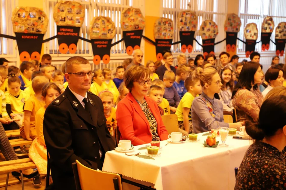 SP nr 2 w Starej Wsi w drodze do Krajowego Certyfikatu                                                                       SZKOŁY PROMUJĄCEJ ZDROWIE - zdjęcie 12