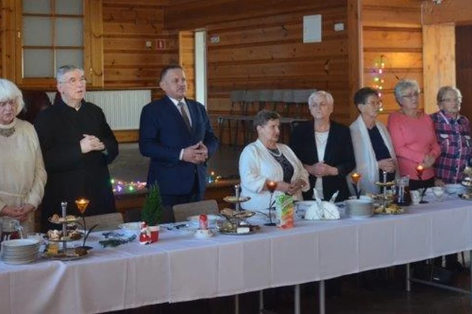Wigilijne spotkanie dla samotnych seniorów - zdjęcie 5