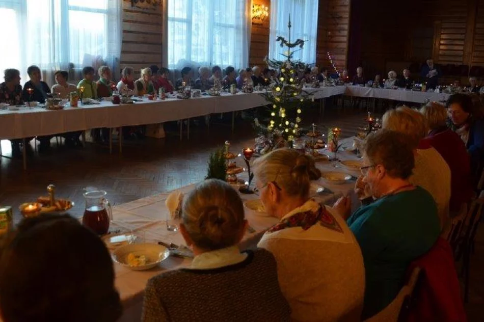 Wigilijne spotkanie dla samotnych seniorów - zdjęcie 8