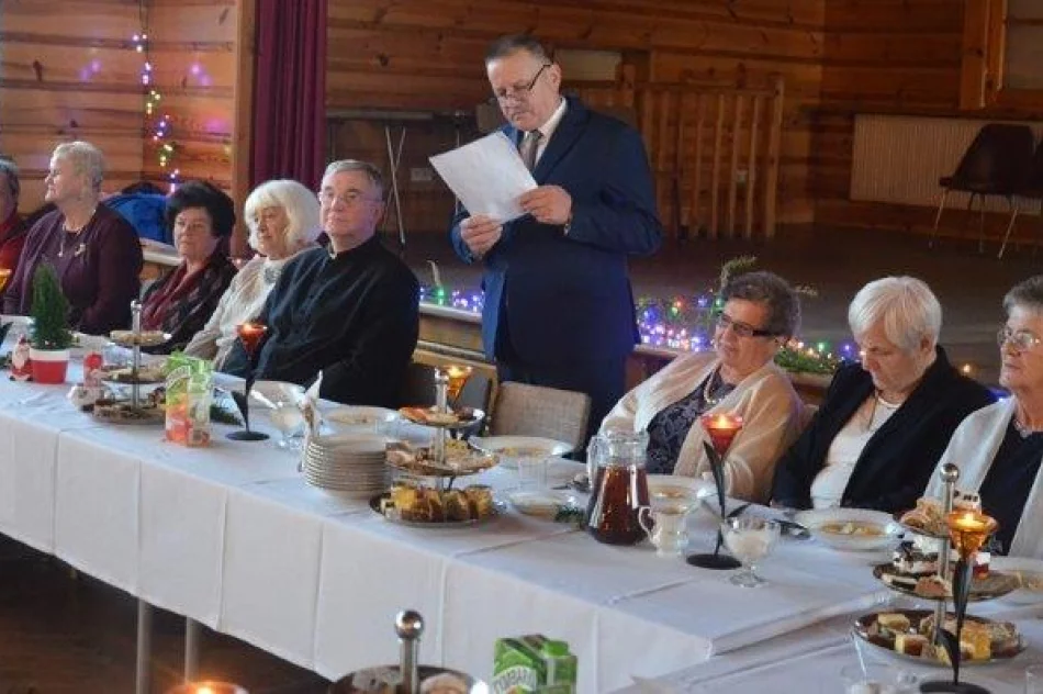 Wigilijne spotkanie dla samotnych seniorów - zdjęcie 10