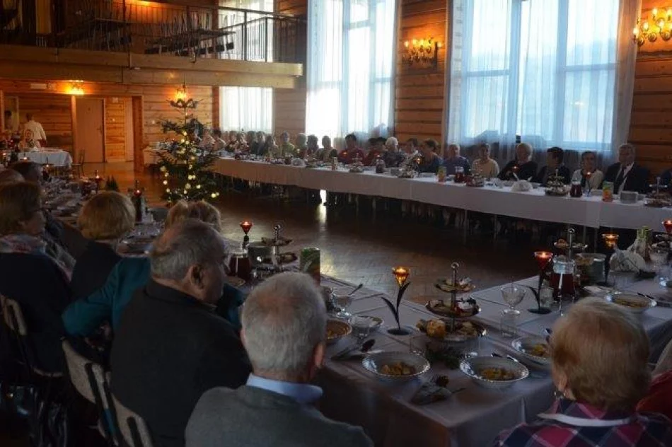 Wigilijne spotkanie dla samotnych seniorów - zdjęcie 11