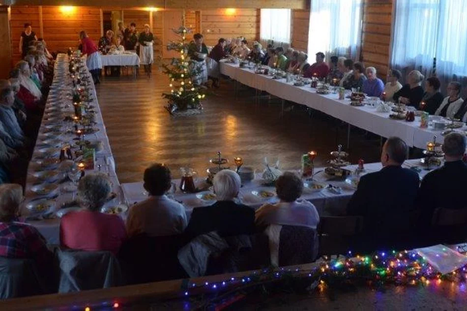 Wigilijne spotkanie dla samotnych seniorów - zdjęcie 15