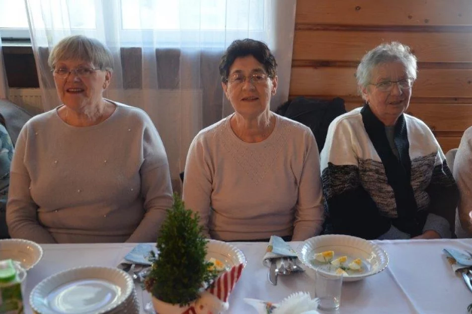 Wigilijne spotkanie dla samotnych seniorów - zdjęcie 17