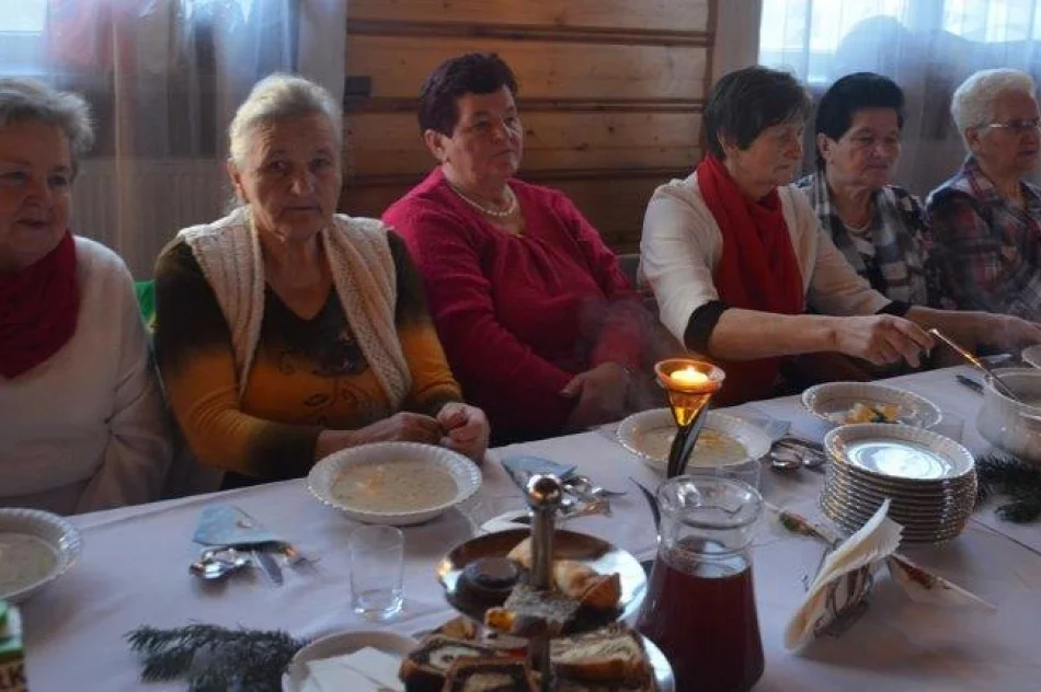 Wigilijne spotkanie dla samotnych seniorów - zdjęcie 20