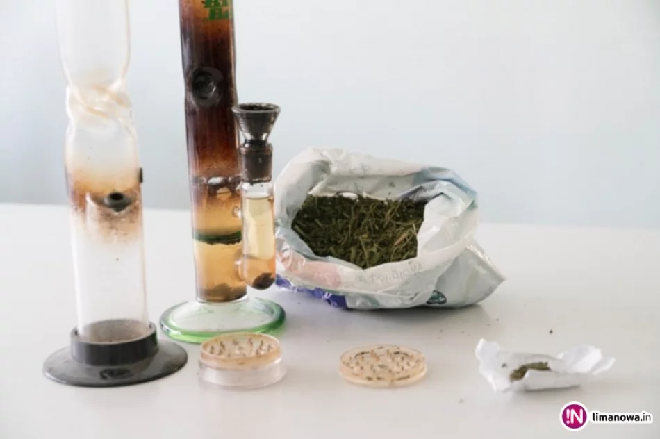 Zatrzymano czterech młodych mężczyzn - mieli przy sobie ponad 100 g marihuany - zdjęcie 2