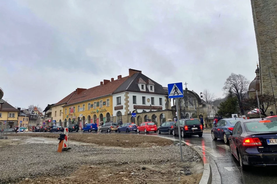 Przedświąteczny ruch na ulicach miasta = korek - zdjęcie 3