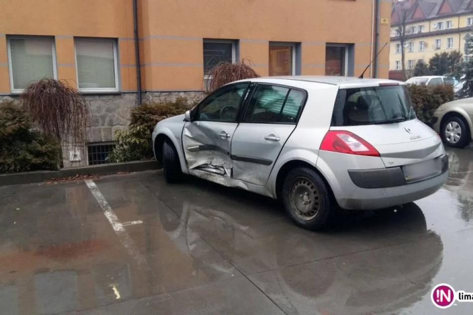 Zderzenie dwóch aut na DK 28 - zdjęcie 2