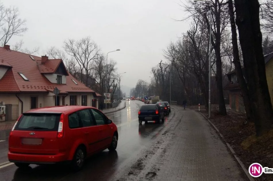 Zderzenie dwóch aut na DK 28 - zdjęcie 4