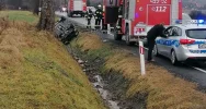 Dachowanie i kolizja na DK 28 - zdjęcie 2