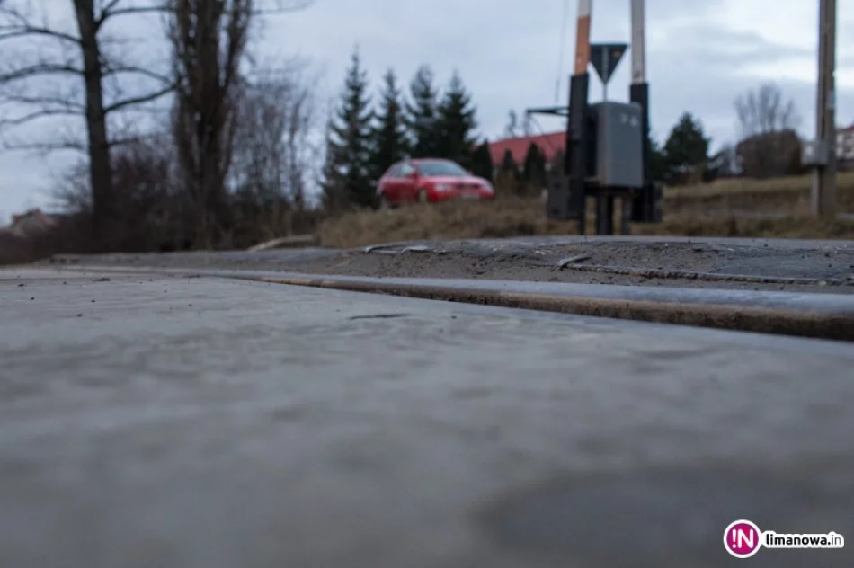 Przejazdy kolejowe jak krawężniki - zdjęcie 3