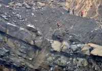 Strażacy na ratunek... kozie, która utknęła na skalnej półce - zdjęcie główne