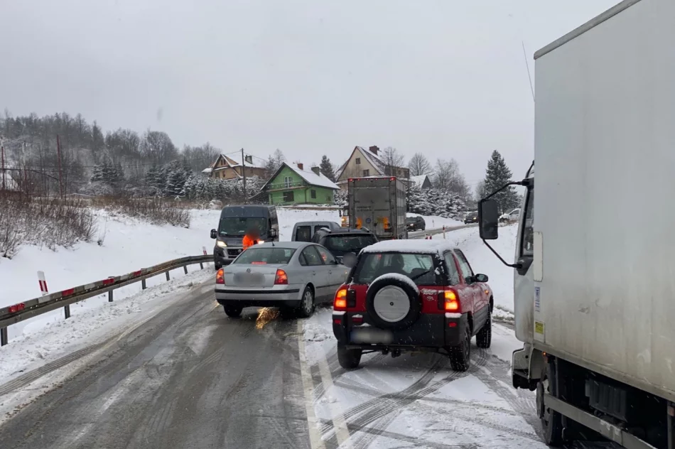 Utrudnienia na DK 28 - trudne warunki drogowe - zdjęcie 3