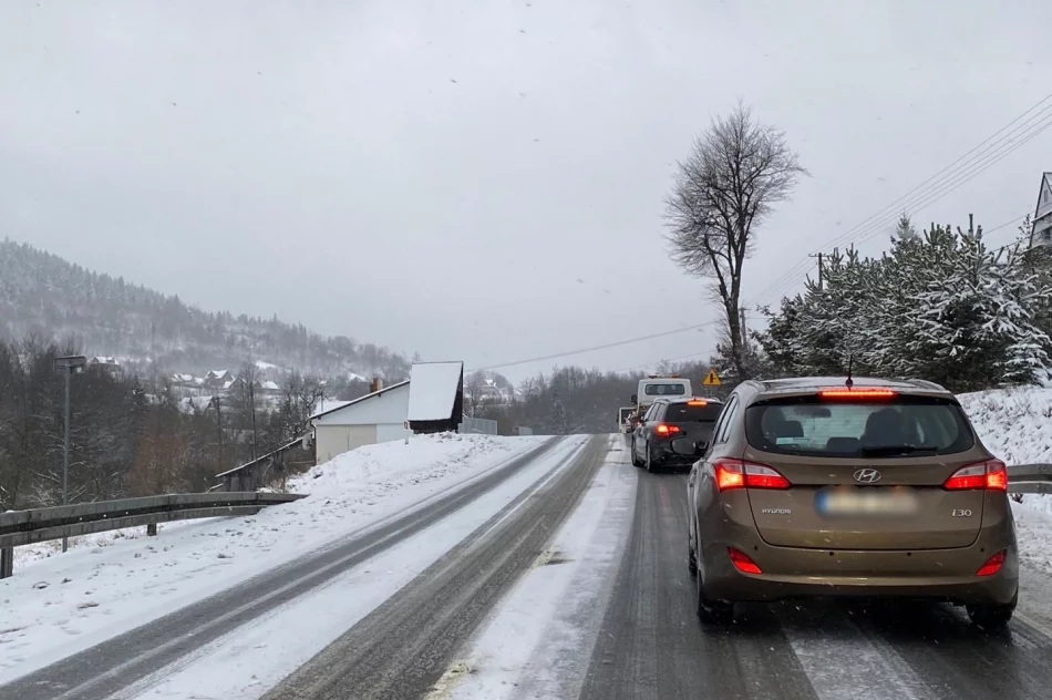 Utrudnienia na DK 28 - trudne warunki drogowe - zdjęcie 4