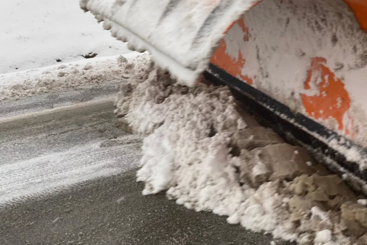 GDDKiA ostrzega kierowców przed mżawką, opadami śniegu i mgłą