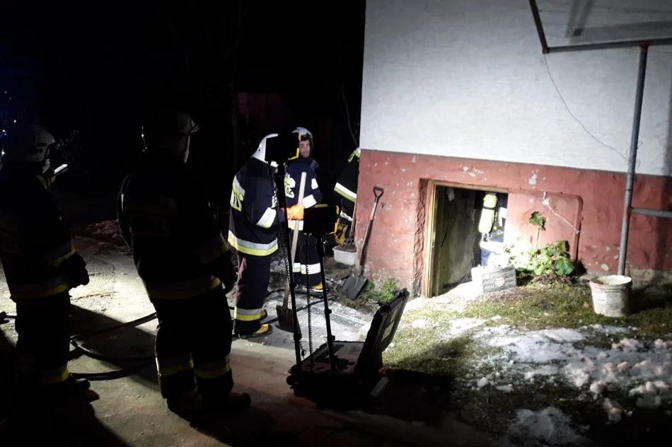 Pożar w kotłowni drewnianego domu  - zdjęcie 2