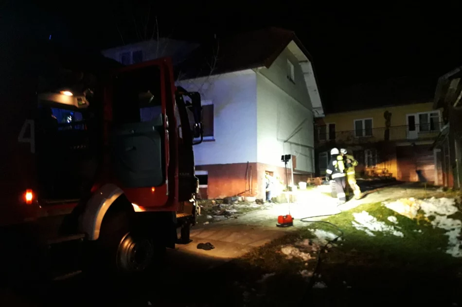Pożar w kotłowni drewnianego domu  - zdjęcie 5