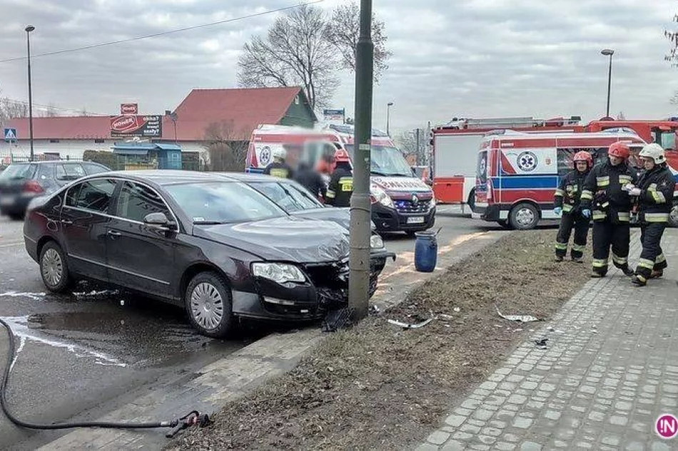 Na Królowej Jadwigi w Nowym Sączu kolizja trzech samochodów - zdjęcie 3