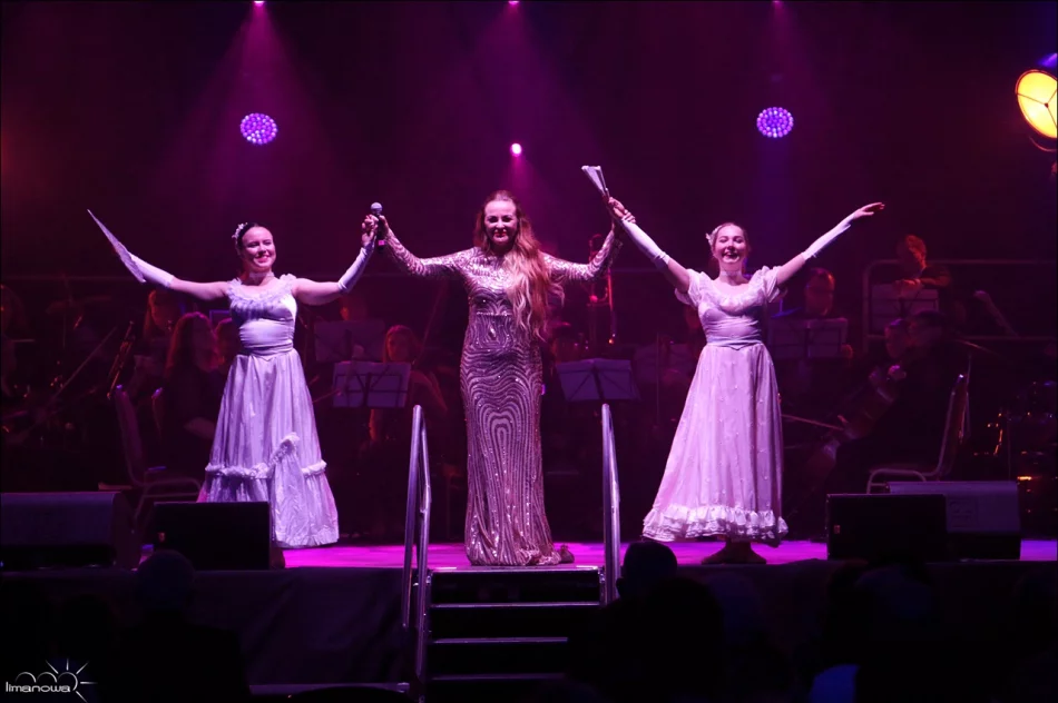 KONCERT NOWOROCZNY PRZY PEŁNEJ SALI! - zdjęcie 4