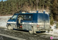 Siedmiu policjantów uczestniczących w kolizji na zwolnieniu lekarskim wciąż wraca do zdrowia - zdjęcie główne