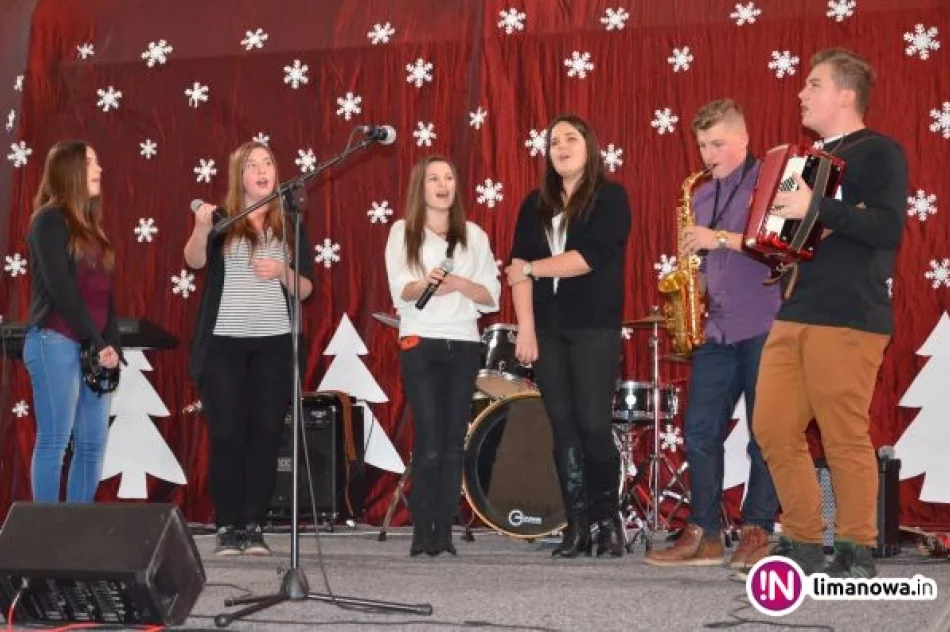 Noworoczne kolędowanie w ZSTI - zdjęcie 4