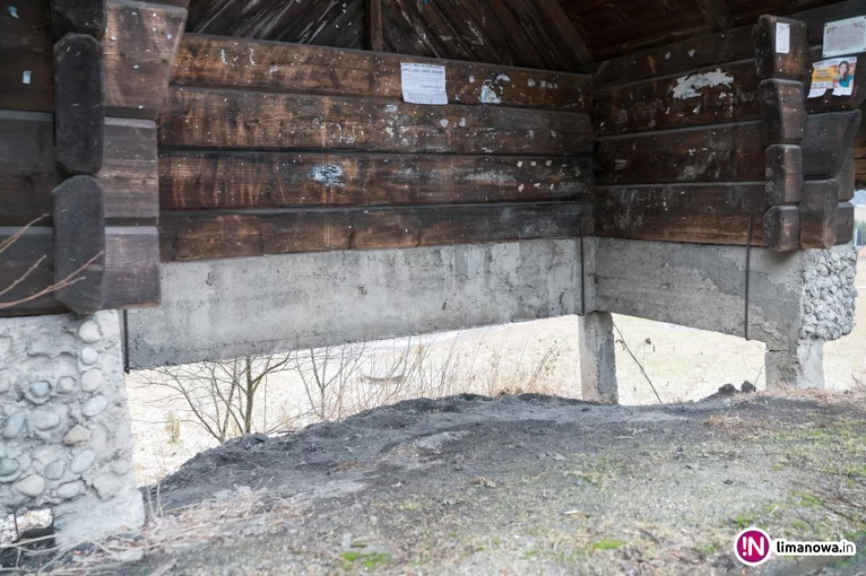 Przystanki bez rozkładów jazdy to prawie norma, ale... - zdjęcie 3