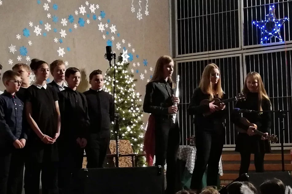 "Uwierz w Święta" - pełna sala na Koncercie Noworocznym - zdjęcie 4