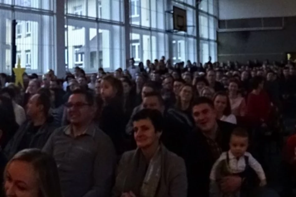 "Uwierz w Święta" - pełna sala na Koncercie Noworocznym - zdjęcie 11