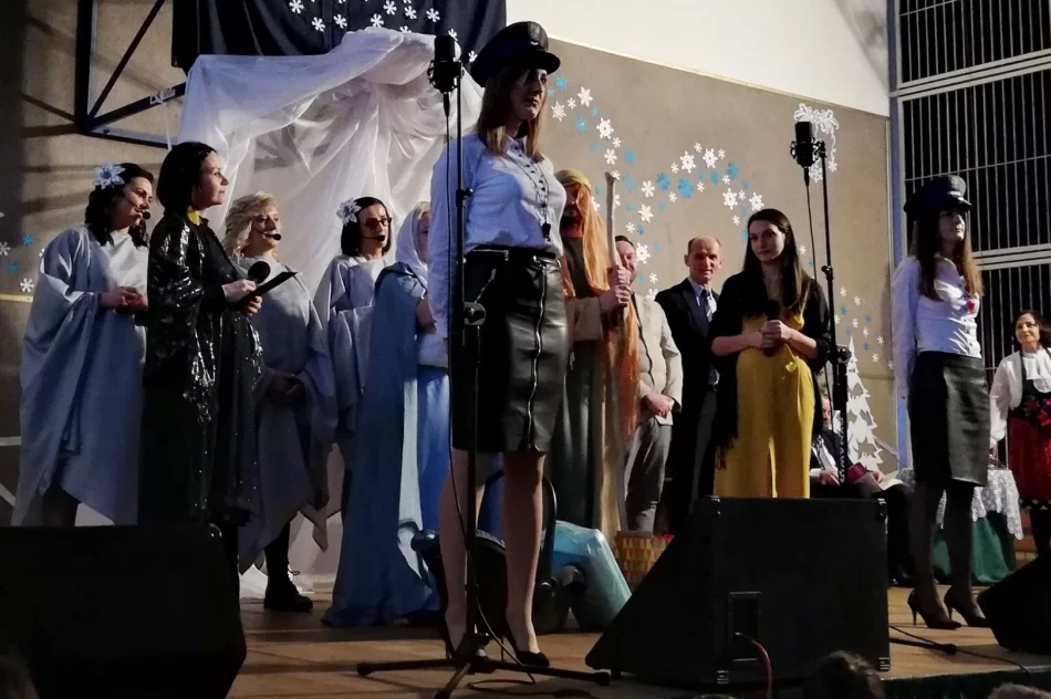 "Uwierz w Święta" - pełna sala na Koncercie Noworocznym - zdjęcie 12