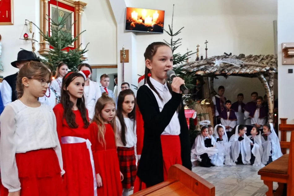 Kolędowanie w SP nr 2 w Siekierczynie - zdjęcie 10