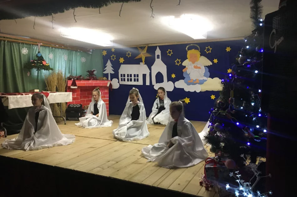 Kolędowanie w SP nr 2 w Siekierczynie - zdjęcie 20